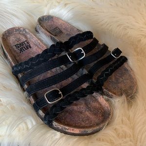 Muk Luk Suede Cork Slides Sz 10